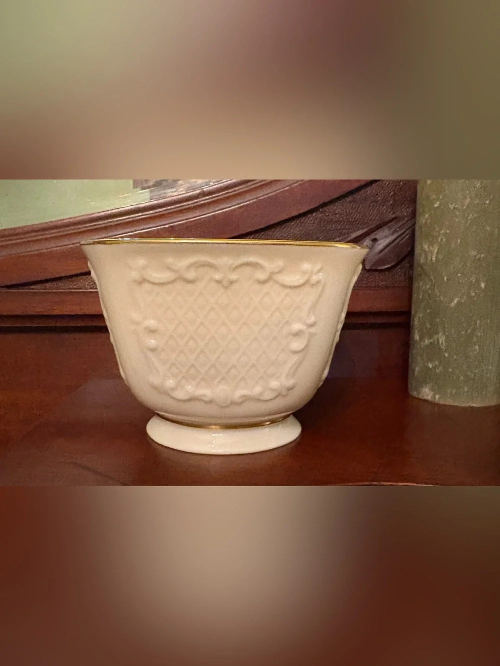 Lenox Canterbury Collection White Porcelain snack bowl with Laurel Stamp